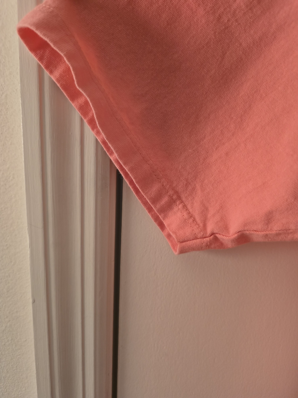 90's Vintage The Shirt Company Coral Short Sleeve Embroidered Banff, Canada Tee - Picture 4 of 6